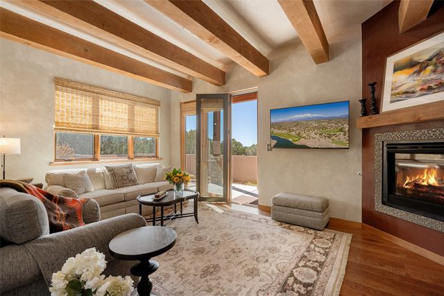 4 W Golden Eagle, Santa Fe, NM 87506