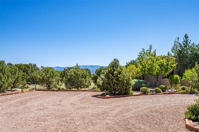 4 W Golden Eagle, Santa Fe, NM 87506