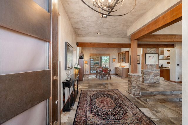 4 W Golden Eagle, Santa Fe, NM 87506