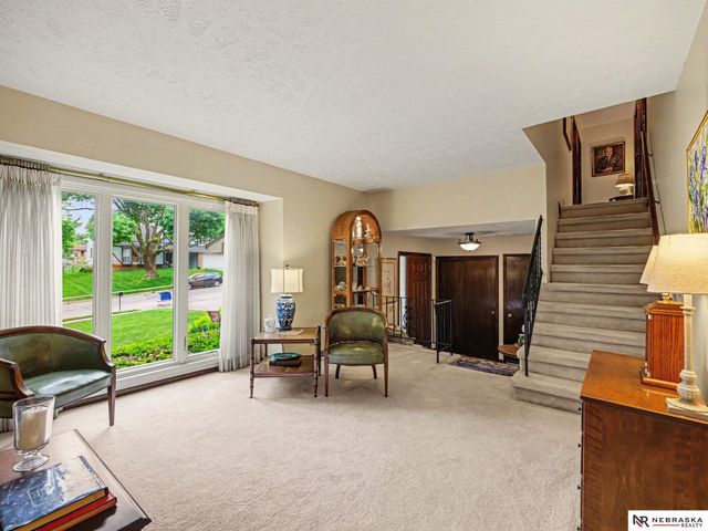3202 Redwing Drive, Bellevue, NE 68123