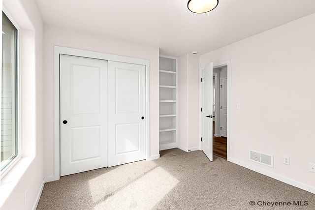 4021 FARTHING RD, Cheyenne, WY 82001