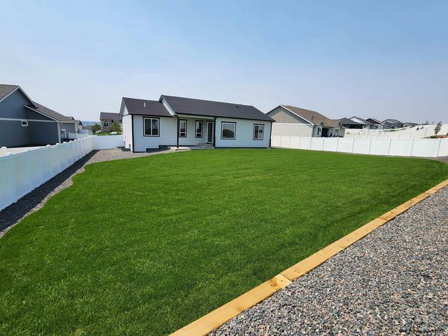 4021 FARTHING RD, Cheyenne, WY 82001