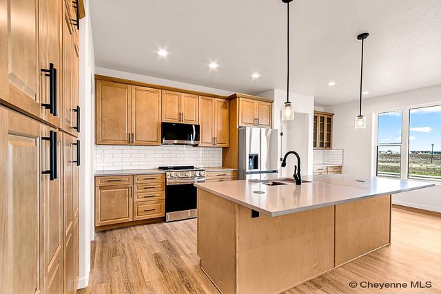 4021 FARTHING RD, Cheyenne, WY 82001