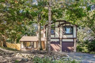 725 N Ashbury Avenue, Bolingbrook, IL 60440