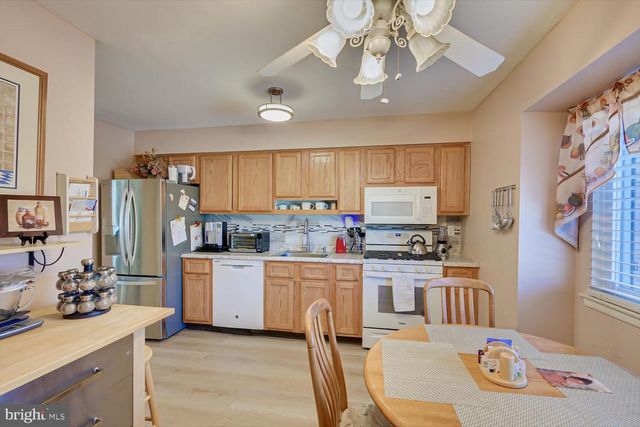 806 ROBIN RD, Hillsborough, NJ 08844