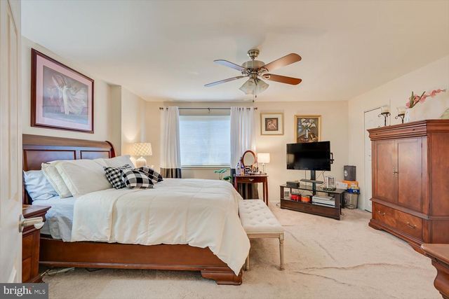 806 ROBIN RD, Hillsborough, NJ 08844