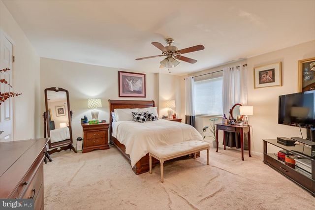 806 ROBIN RD, Hillsborough, NJ 08844