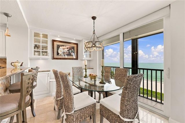 9653 Gulf Shore DR 502, Naples, FL 34108