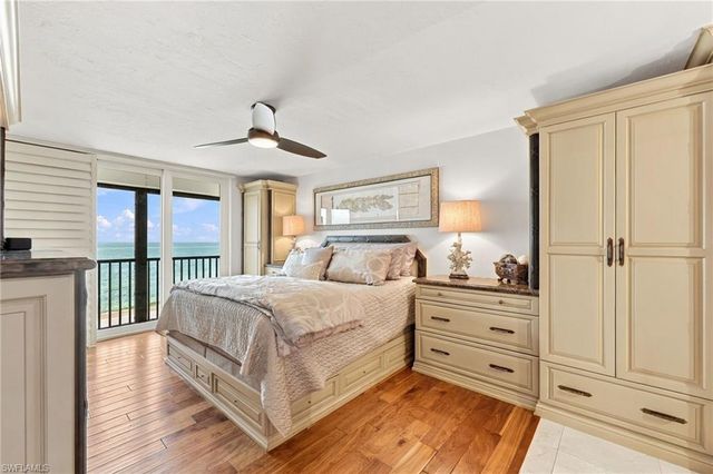9653 Gulf Shore DR 502, Naples, FL 34108