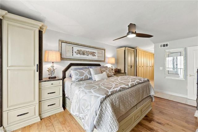 9653 Gulf Shore DR 502, Naples, FL 34108