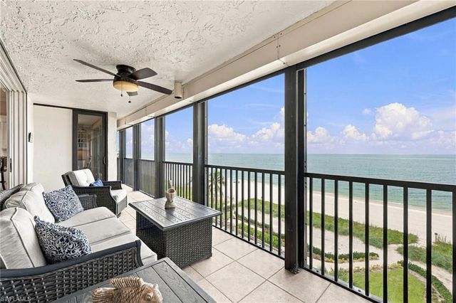 9653 Gulf Shore DR 502, Naples, FL 34108