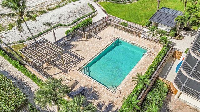 9653 Gulf Shore DR 502, Naples, FL 34108