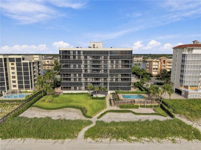 9653 Gulf Shore DR 502, Naples, FL 34108