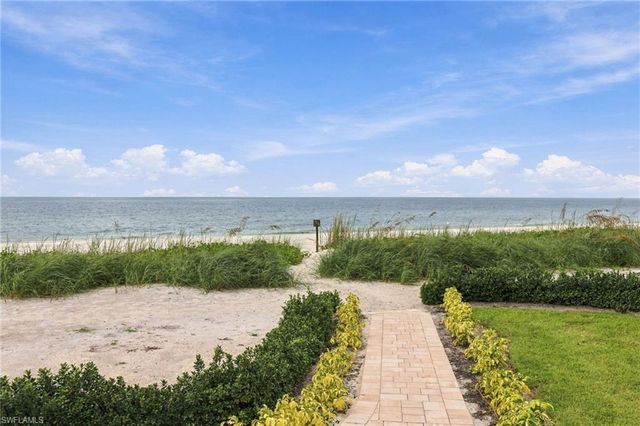 9653 Gulf Shore DR 502, Naples, FL 34108