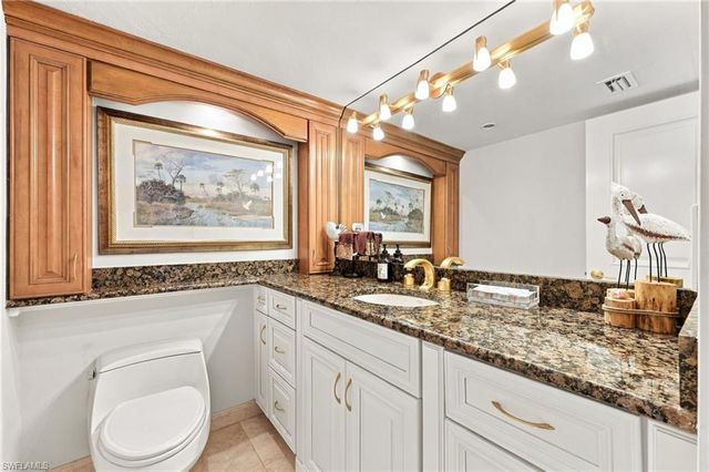 9653 Gulf Shore DR 502, Naples, FL 34108