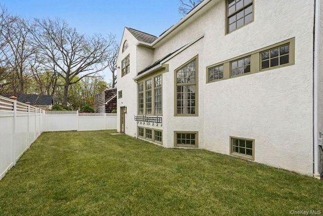 7 Fernwood Avenue, Rye, NY 10580