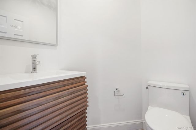 7 Fernwood Avenue, Rye, NY 10580