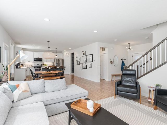 9055 Lakeside Drive, Victoria, MN 55386