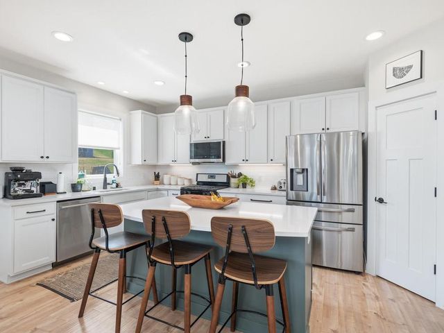 9055 Lakeside Drive, Victoria, MN 55386