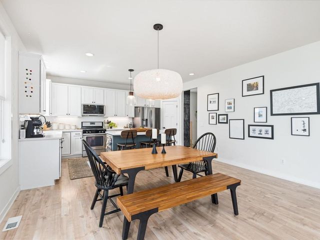 9055 Lakeside Drive, Victoria, MN 55386