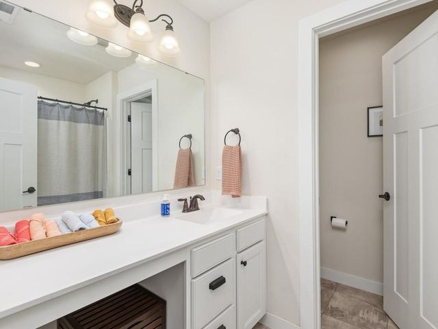 9055 Lakeside Drive, Victoria, MN 55386