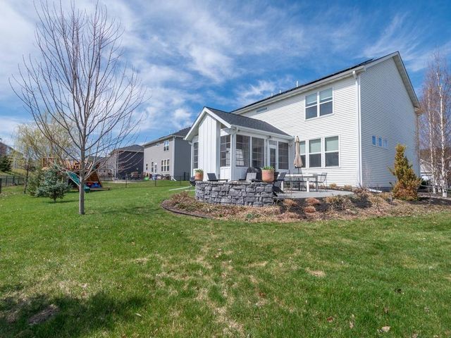 9055 Lakeside Drive, Victoria, MN 55386