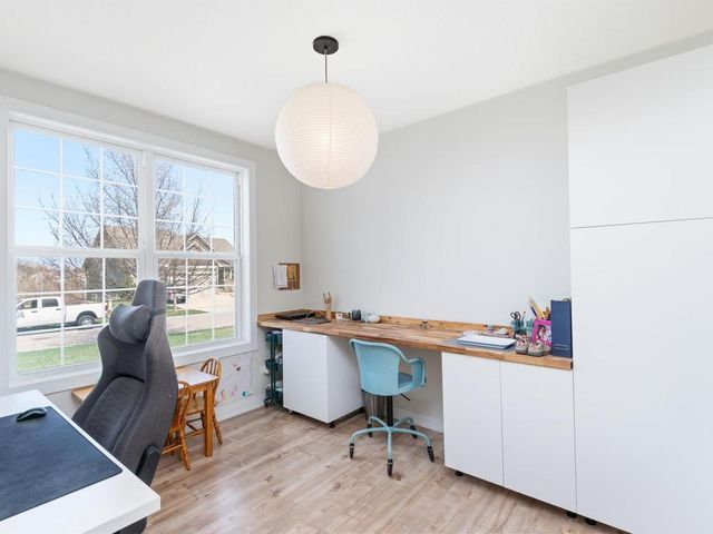9055 Lakeside Drive, Victoria, MN 55386