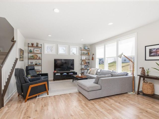 9055 Lakeside Drive, Victoria, MN 55386