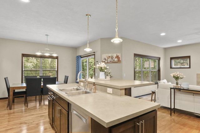 5 Cedarberry Circle, Verona, WI 53593