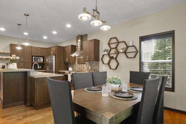 5 Cedarberry Circle, Verona, WI 53593