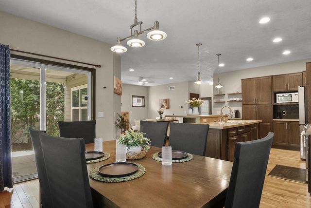 5 Cedarberry Circle, Verona, WI 53593
