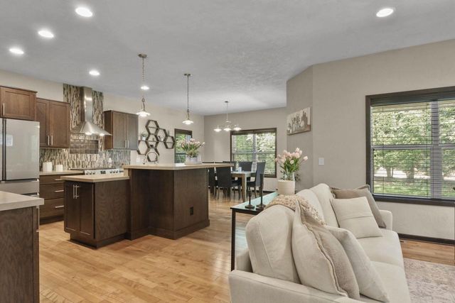 5 Cedarberry Circle, Verona, WI 53593
