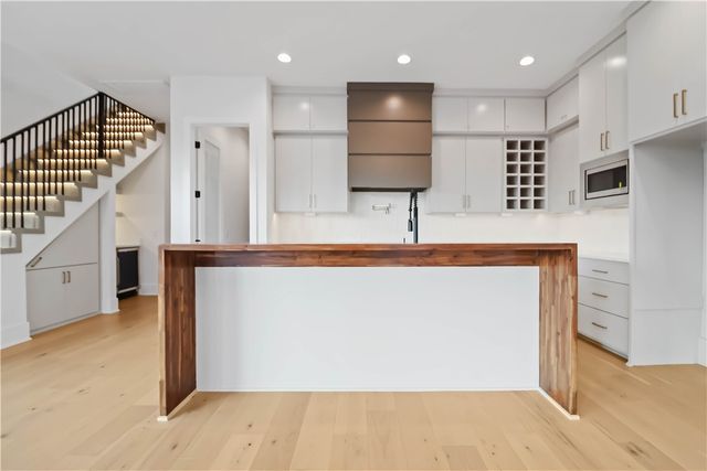 926 SE G Street, Bentonville, AR 72712