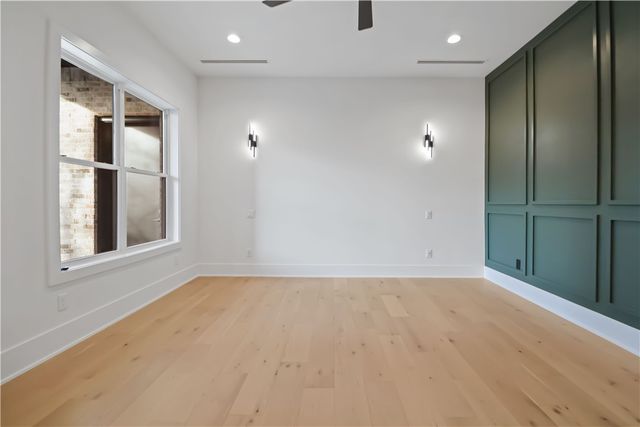 926 SE G Street, Bentonville, AR 72712