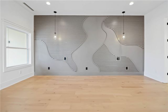 926 SE G Street, Bentonville, AR 72712