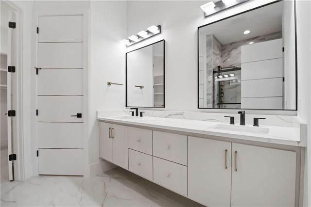 926 SE G Street, Bentonville, AR 72712