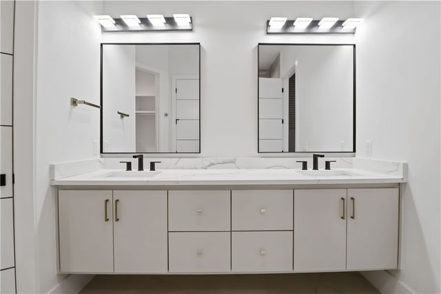 926 SE G Street, Bentonville, AR 72712