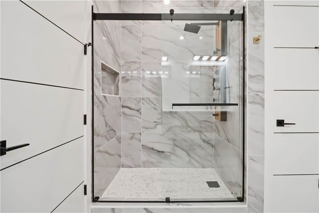 926 SE G Street, Bentonville, AR 72712