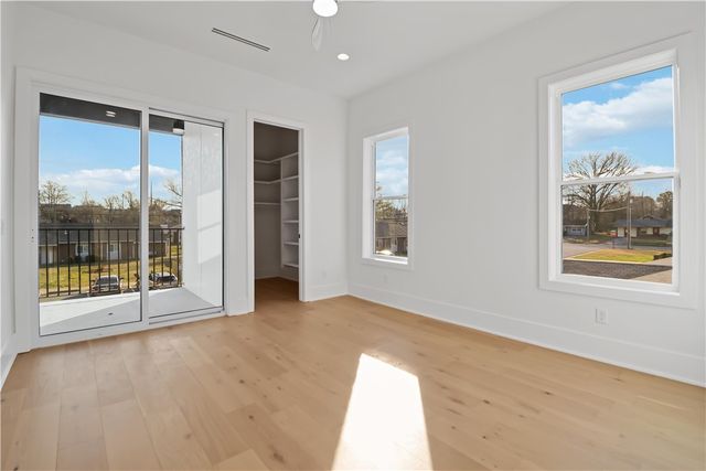 926 SE G Street, Bentonville, AR 72712