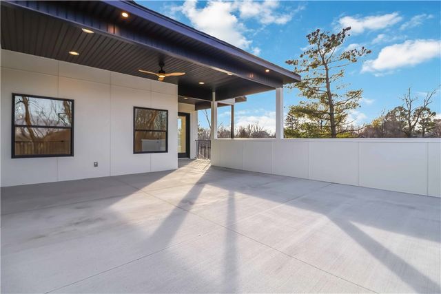 926 SE G Street, Bentonville, AR 72712