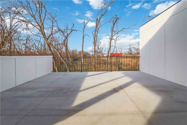 926 SE G Street, Bentonville, AR 72712