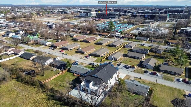 926 SE G Street, Bentonville, AR 72712