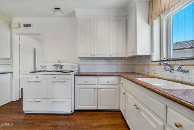 2810 Somerset Place, San Marino, CA 91108
