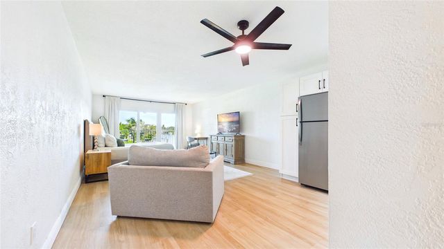 3789 46TH AVENUE S 204, St Petersburg, FL 33711