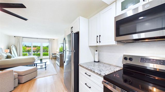 3789 46TH AVENUE S 204, St Petersburg, FL 33711