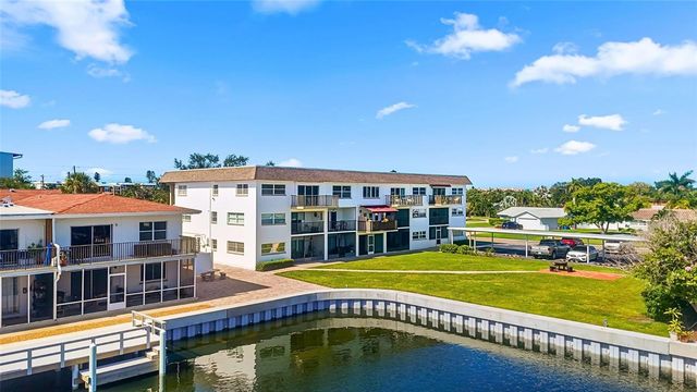 3789 46TH AVENUE S 204, St Petersburg, FL 33711