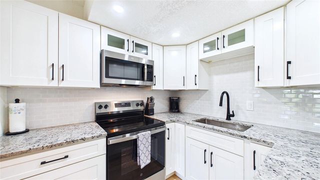 3789 46TH AVENUE S 204, St Petersburg, FL 33711