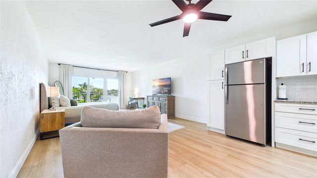 3789 46TH AVENUE S 204, St Petersburg, FL 33711