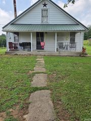 845 N Crowe Road, Bloomfield, IN 47424