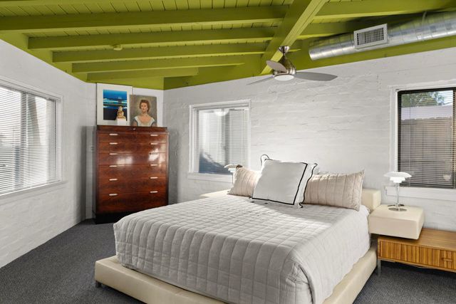 2555 N Junipero Avenue, Palm Springs, CA 92262